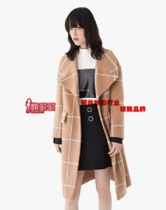 һ������Ů�b̫ƽ�B�S��һ��؛Դ���β؛���̓r�߷���}