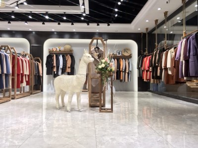 ��ѩ�澉18�¿��p����q����ʯ��һ��؛Դ�߷�β؛�ۿ����l(f��)