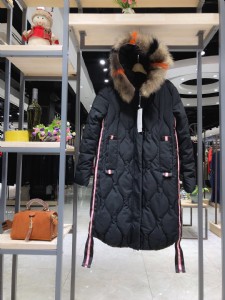 �샺�ҵ�18�����n�汬����q��һ��؛Դ�߷�β؛�ۿ����l