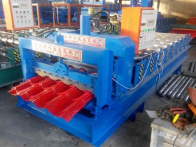 828型圓弧全自動(dòng)壓瓦機(jī)彩鋼瓦機(jī)