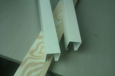 ��ɫ�X��ͨ���,�S�Ҷ������a,Ҏ���Rȫ,�r�񃞻�