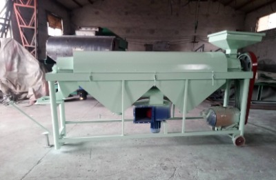 �F؛���Ѹ��m��ĥ�C С�Ͳ���ȥ�����풁��C