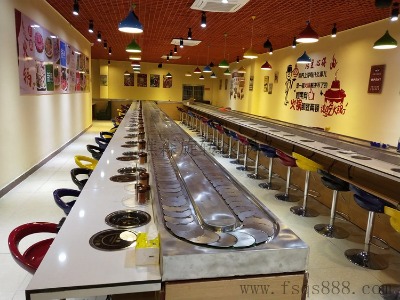 旋轉(zhuǎn)小火鍋設(shè)備價(jià)格 旋轉(zhuǎn)小火鍋設(shè)備廠家 自助回旋麻辣燙設(shè)備