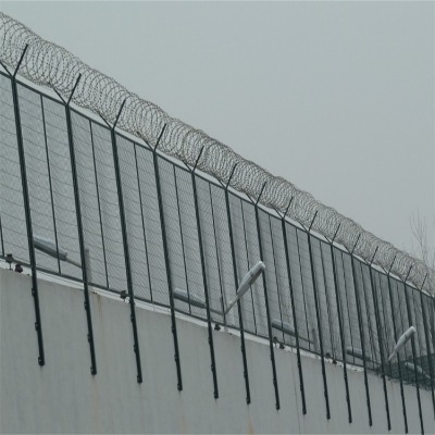 ���ܙC�����簲ȫ�����W�L�\�������ӵ�Ƭ���K