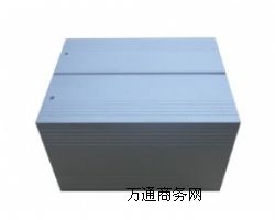 �N���X����