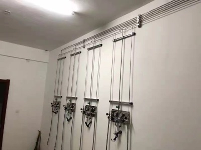 �~�ʌ���Қ�·-�F�݌���Ҽ��й���ϵ�y���b