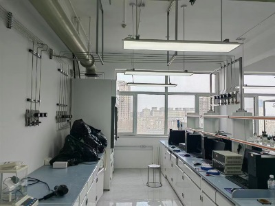 ���݌����ͨ�L���̣�����ҏU��̎�������й���ϵ�y