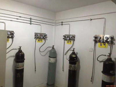 ��������ҼҾ߶��ƣ�ͨ�Lϵ�y���죬��·���bһվ����