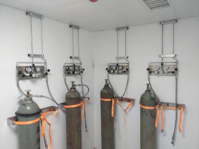 ȫ�݌���Қ�·���b��ȫ�݌���Ҽ��й���ϵ�y�������]�ό�����