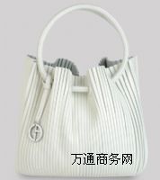 ;������ݳ�Ʒ�M(j��n)���㽭����HK�I�P(gu��n)��˾