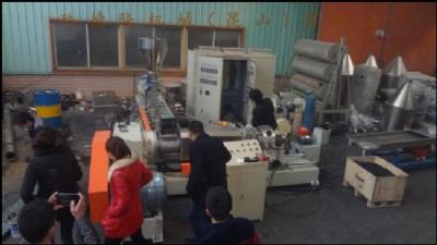 ��ɽ ���齻��|�������C