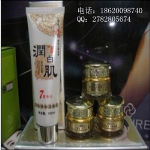 �������׼�1�����w�������һ���b���yƷ���l