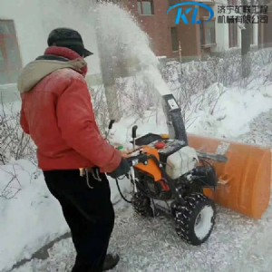 6.5�R����·��ѩ�C У�@��ѩ�C