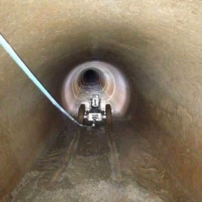 �y�T����©