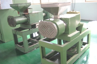 �p�ݗU�D�������C