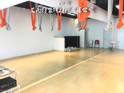 �����������R��