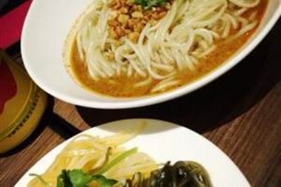 �����������^����