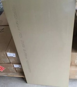 �M�ڱ�ɫ/��ɫpeek������ɽ�����_�S��ֱ�N