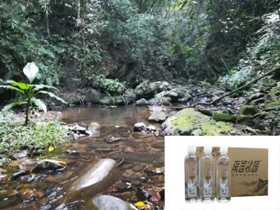 ˮ�|�����w�б��ϵľG��ɽȪˮ