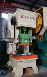 ��؛_�������c���_���r��