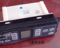 供應(yīng)小松挖掘機(jī)配件PC130-7空調(diào)壓板