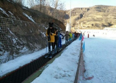 ѩ�ش����Cħ̺ ������ݻ�ѩ��ħ̺�rλ