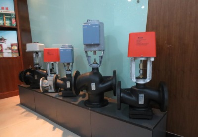 �M(j��n)��늄�(d��ng)��ͨ�����{(di��o)��(ji��)�y