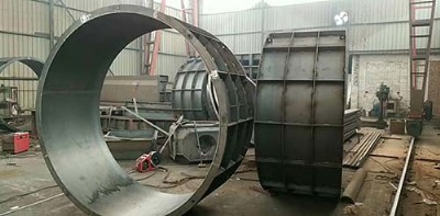 ɽˮ�z�龮�ģ��