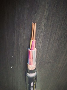 kvvp22 14*1.5 �z�b���ο�����|