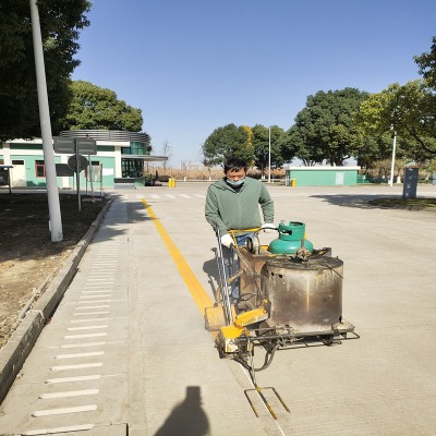 ���Ҹ۵�·��ͨ�˾�