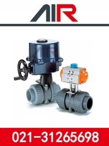 �M�ښ���������y