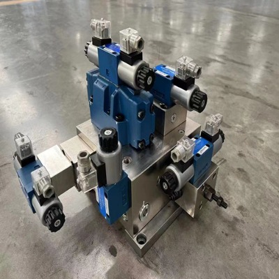 8000t��������͉��C���ö�ͨ���b�yɽ�|̩�SҺ��