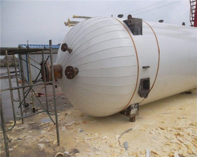 油墨化工設(shè)備保溫工程施工隊(duì)巖棉反應(yīng)釜保溫工程