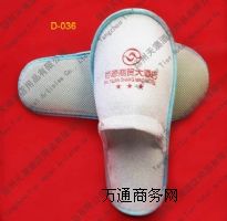 �������Ǽ��Ƶ�ͷ�һ������Ь���Ƶ�һ�����{�ư�