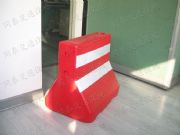 ����(y��ng)PEˮ�R����ײ�գ���ײ�o(h��)��ˮ�R��˾�����a(ch��n)��·ˮ�R������ˮ�R��˾(�D)