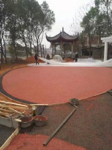 ���@�V��(ch��ng)��·��ɫ͸ˮ������