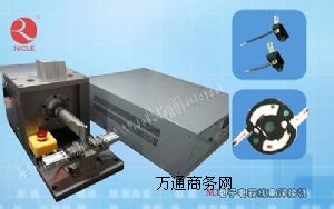 ����������әC