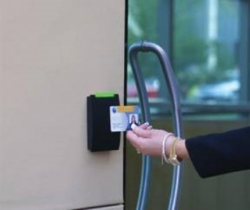 ���������T��һ��ͨϵ�y