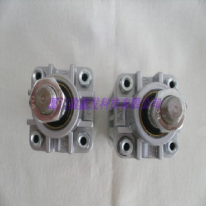 ����ԭ�bUNIVER���