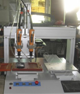 廈門 自動(dòng)螺絲機(jī)