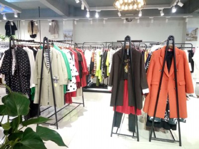 �V�ݴ�aƷ���ۿ�Ů�b���l�M؛��؛��������߷ݽ�������؃r����