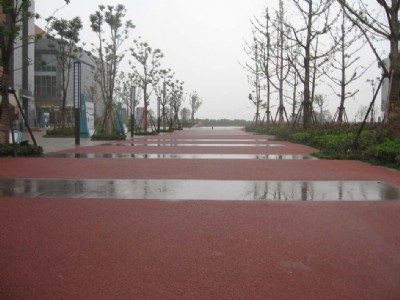 ���ݲ�ɫ͸ˮ������·����r��