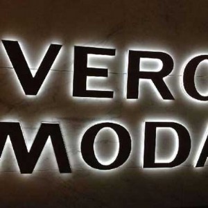 ����������(bi��o)�R��(bi��o)��������