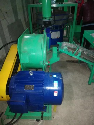 �ӱ���𩹩��ĥ�ۙC ���Iĥ�ۙC�r��