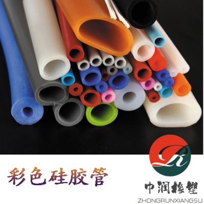 �����е��͸����ɫ���z�����z��