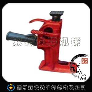 �F·���X�l����C_����C_���gչ��