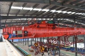 �������y�������ؙC|���������ؙC�r��