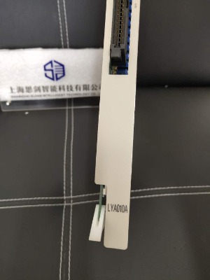 lya010a����dcs����