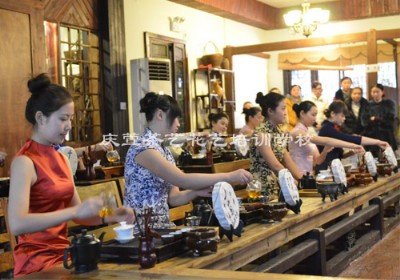 �W��ˇ�Һ���ʡ�c���ˇ��ˇ�I��Ӗ�WУ