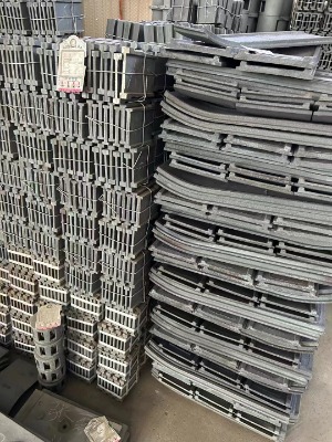 q037���o��